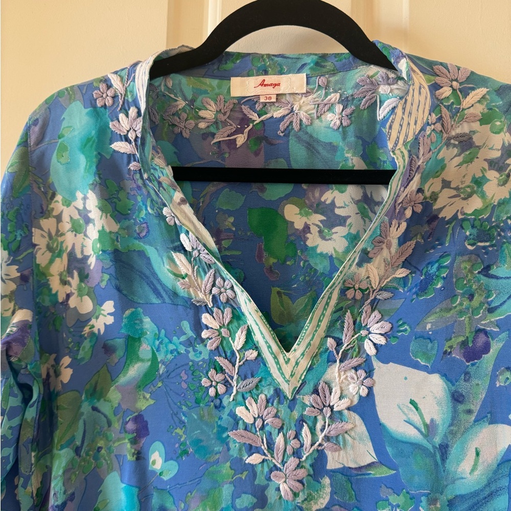 Amaya Blue Embroidered Tunic Top V Neck Beach Coverup Women’s Size 38 Small - Picture 4 of 5
